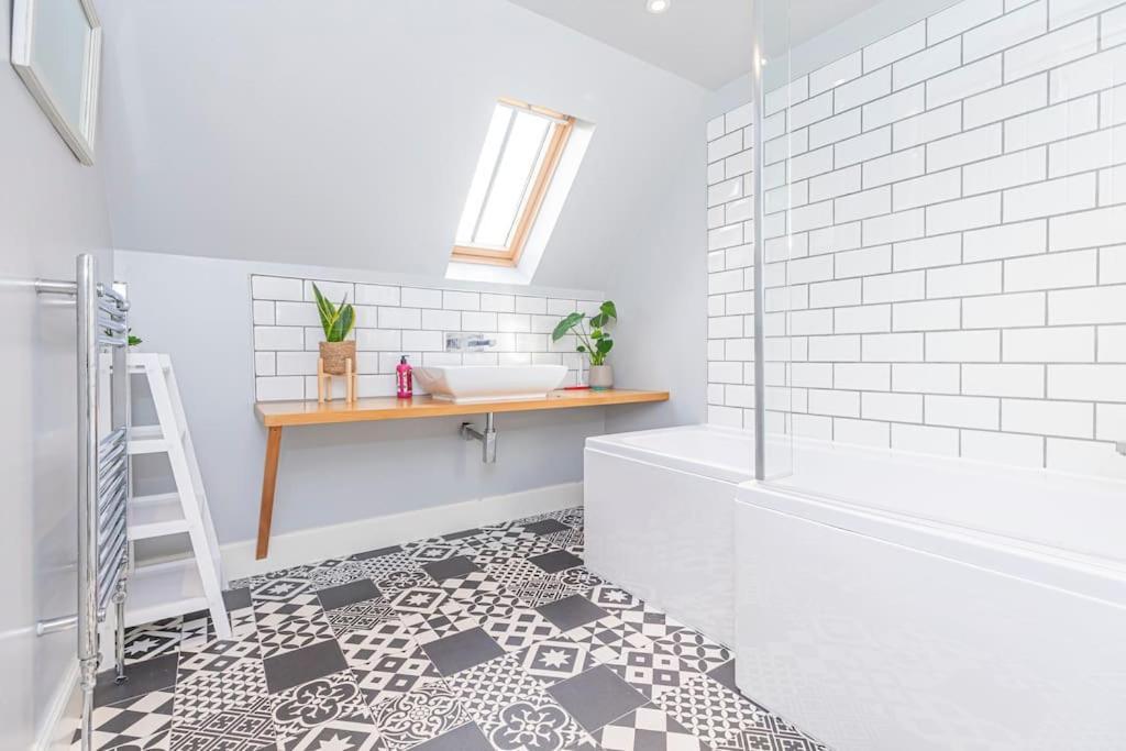 The Gate House - 3 Bed & Parking Villa Edinburg Exteriör bild
