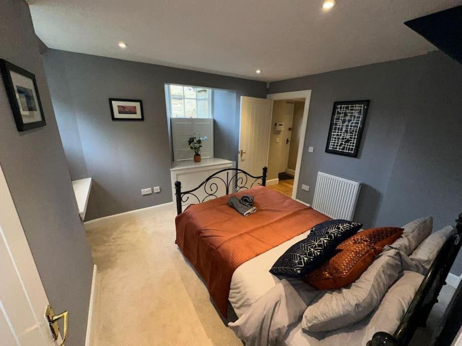 The Gate House - 3 Bed & Parking Villa Edinburg Exteriör bild