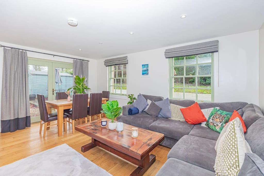 The Gate House - 3 Bed & Parking Villa Edinburg Exteriör bild